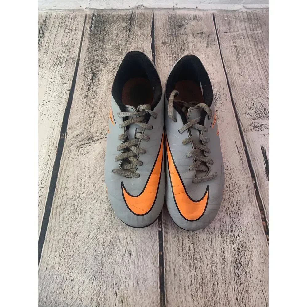 NIKE Unisex Kids HyperVenom Phelon II Soccer Cleats / Size: 3Y